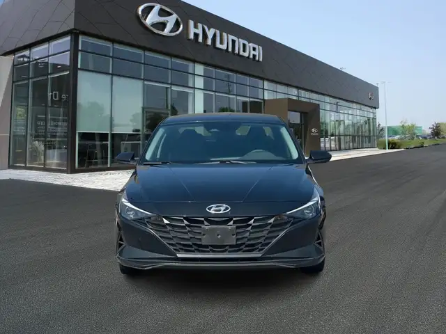 2022 Hyundai Elantra Preferred in Cars & Trucks in Oshawa / Durham Region - Image 3