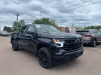 Fog Lights, Aluminum Wheels, Remote Start, EZ Lift Tailgate, Forward Collision Alert! A versatile be... (image 2)