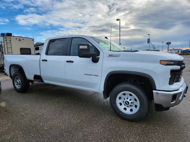 2024 Chevrolet Silverado 3500HD Work Truck in Cars & Trucks in Fort St. John - Image 2