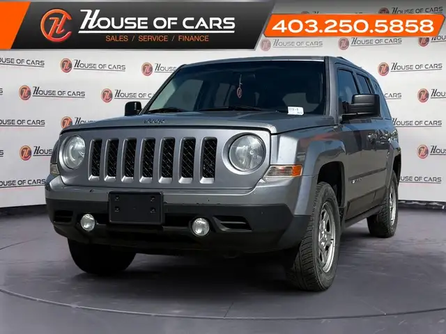 2015 Jeep Patriot 4WD 4dr North in Cars & Trucks in Calgary - Image 2