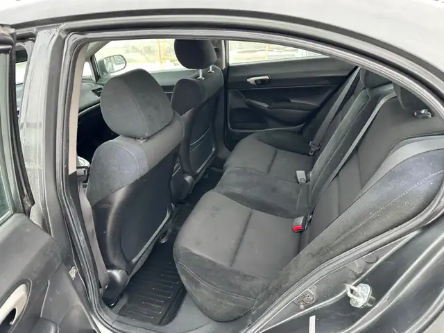 2009 Honda Civic Sdn Sport Sedan / Clean History / Low KM 141K  in Cars & Trucks in Calgary - Image 10