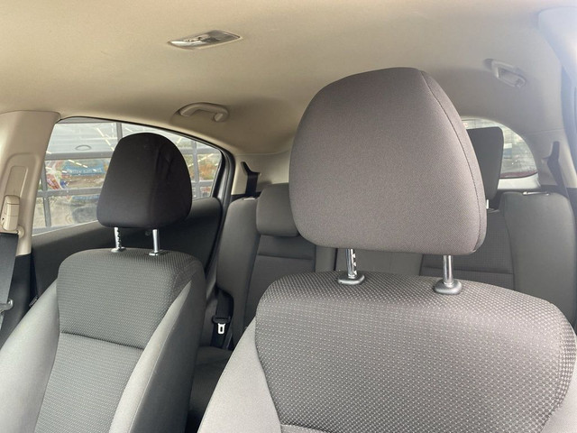 2021 Honda HR-V LX | Htd Cloth | New Tires | GREAT KMS | in Cars & Trucks in St. Catharines - Image 2
