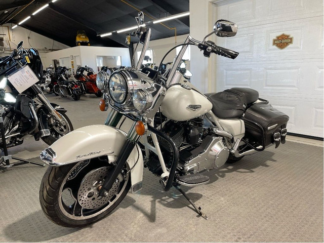  2002 Harley-Davidson Road King Classic CERTIFIED/95 BIG BORE/TR in Touring in North Bay - Image 4