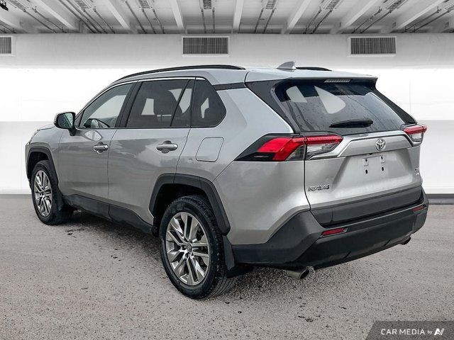 2020 Toyota RAV4 XLE in Cars & Trucks in Winnipeg - Image 3