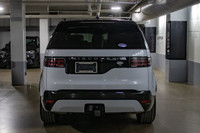 This Land Rover Discovery has a strong Intercooled Turbo Gas/Electric I-6 3.0 L/183 engine powering... (image 5)