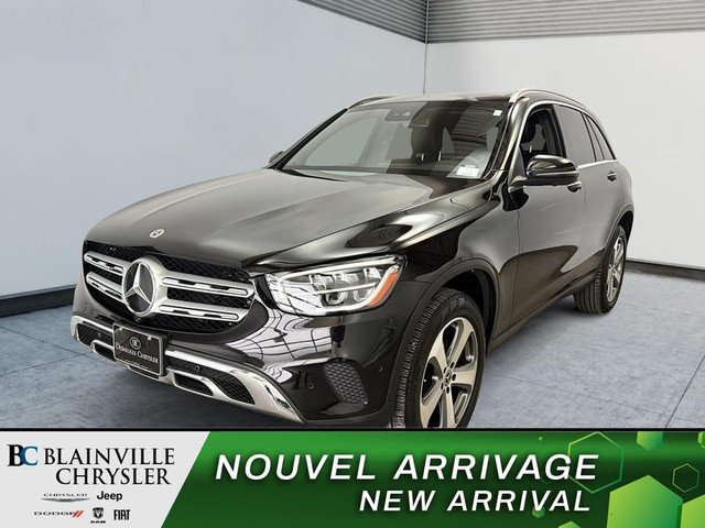 2022 Mercedes-Benz GLC GLC 300 4Matic LED Ambiant Cuir Toit Pano in Cars & Trucks in Laval / North Shore
