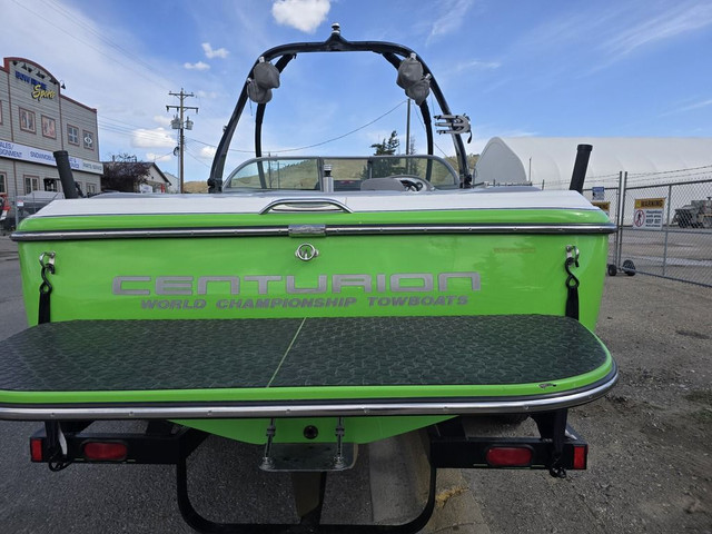 2007 Centurion AVALANCHE STORM SERIES SURF BOAT FINANCING AVAILA in Personal Watercraft in Kelowna - Image 3