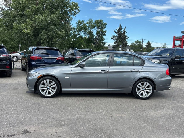 2011 BMW 3 Series 323i in Cars & Trucks in Calgary - Image 3