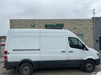 2016 MERCEDES BENZ SPRINTER 2500 RWD NO ACCIDENTS, NO CLAIMS ALL SERVICES UP TO DATE Vehicle comes w... (image 3)