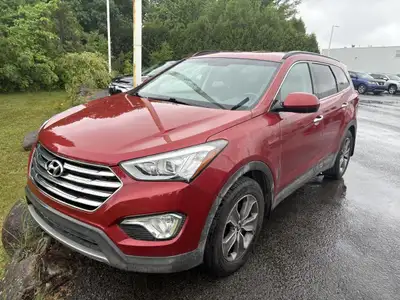 AUCUN DOSSIER DE DOMMAGE Ce SantaFe XL est équipé de : Volant chauffant, Hayon électrique, Bluetooth...