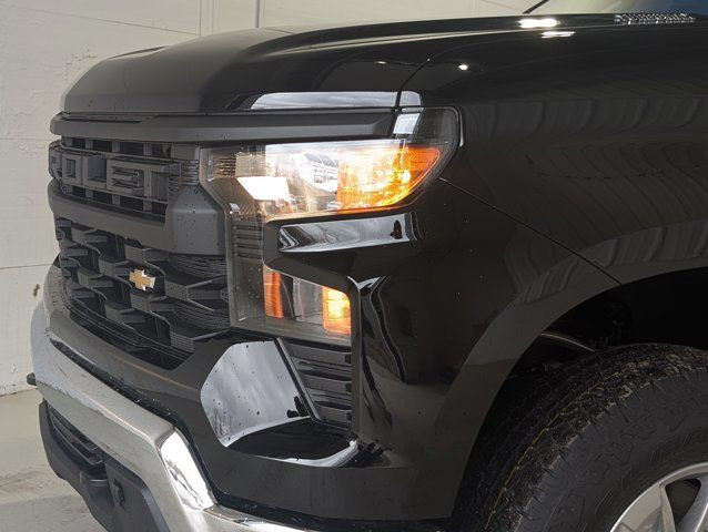 2025 Chevrolet Silverado 1500 Work Truck- Trailering Pkg in Cars & Trucks in Barrie - Image 2