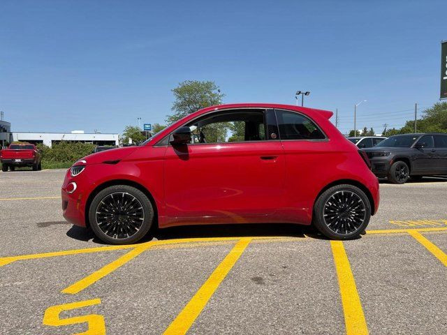 2025 FIAT 500e (RED) Edition | Navigation | Lane Departure in Cars & Trucks in Guelph - Image 4