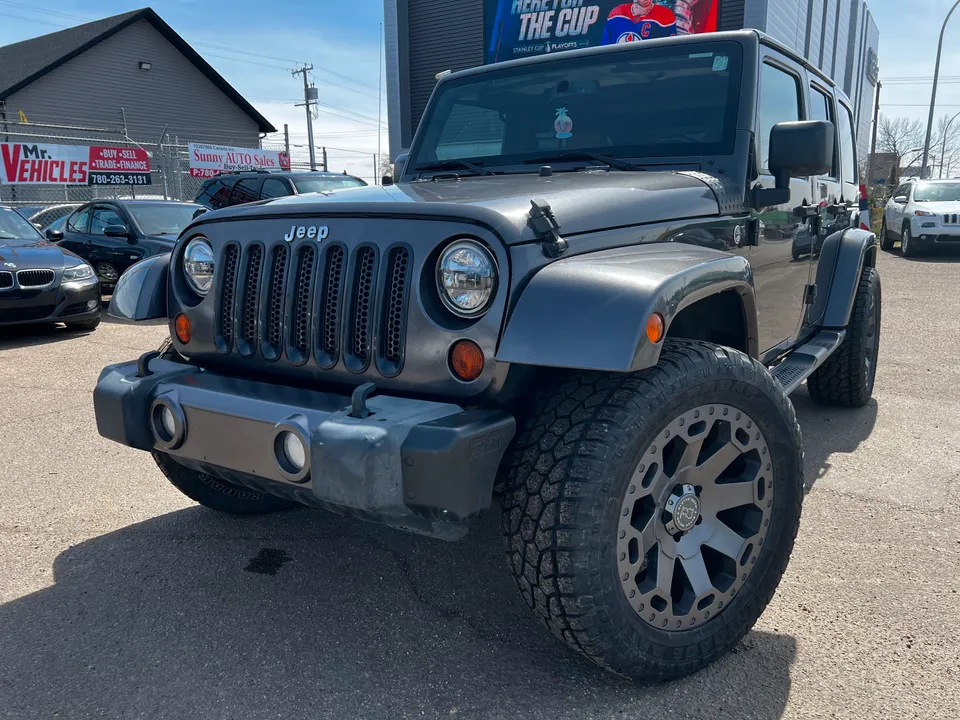2014 JEEP WRANGLER UNLIMITED SAHARA*LEATHER*BLUETOOTH*ONLY$