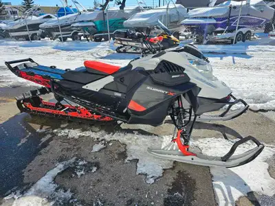 2021 Ski-Doo SUMMIT X EXPERT 850 TURBO 165 3 2599 KMS. REAR BUMPERS, TOW BAR. Private sale Financing...