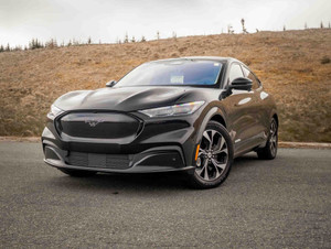 2022 Ford Mustang Mach-E Premium