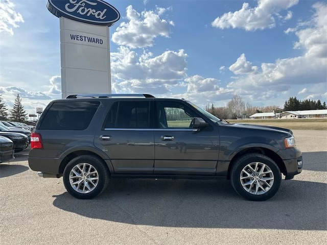 2017 Ford Expedition Limited - Sunroof - Navigation in Cars & Trucks in Portage la Prairie - Image 4