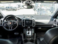 KBB.com 10 Best Luxury SUVs. Only 71,884 Kilometers! Experience the uncompromising driving experienc... (image 1)
