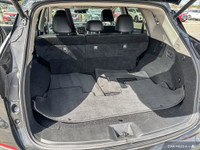 Experience refined luxury and advanced comfort in the 2023 Nissan Murano Platinum. This premium SUV... (image 9)