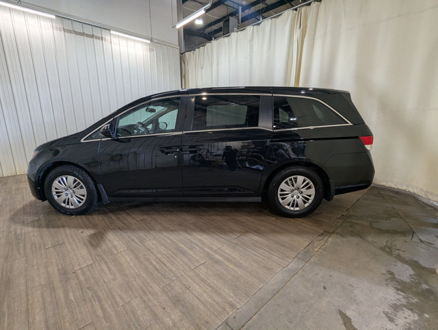 2016 Honda Odyssey LX Bluetooth | Rear View Camera | Power Fr... in Cars & Trucks in Calgary - Image 4