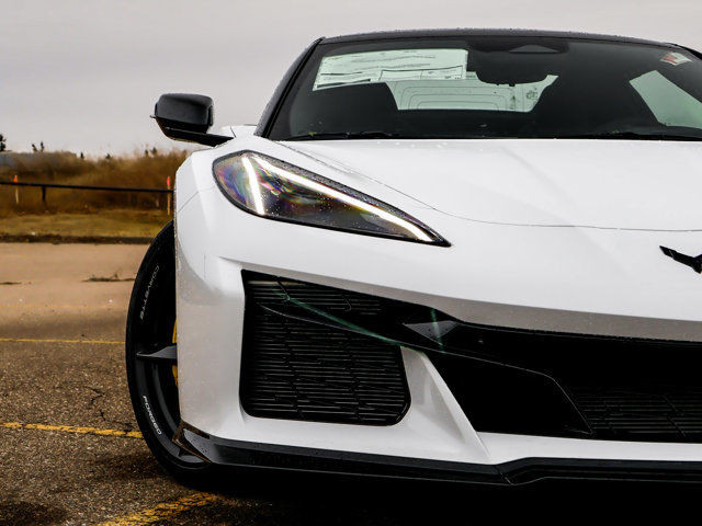 2025 Chevrolet Corvette E-Ray in Cars & Trucks in Strathcona County - Image 4