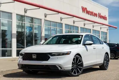 Brake Assist,ABS,Tires - Front Performance,Front Wheel Drive,4-Wheel Disc Brakes,Tires - Rear Perfor...