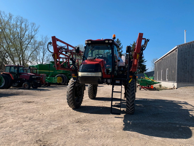 2017 Case IH 3340 Self Propelled Sprayer in Farming Equipment in Grand Bend - Image 2