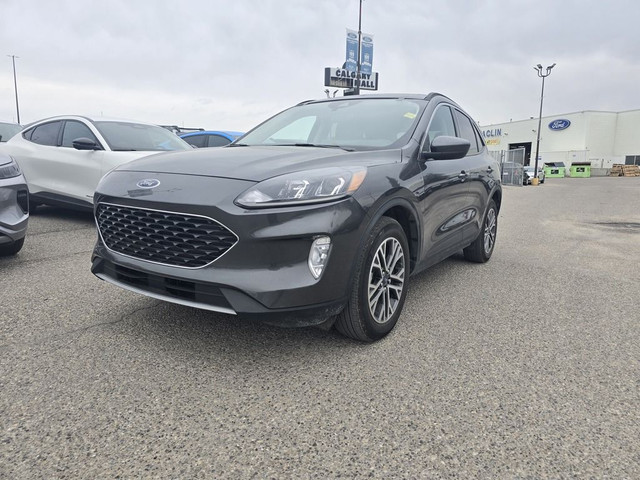  2020 Ford Escape SEL | HEATED LEATHER | NAV | PANO ROOF | REM S in Cars & Trucks in Calgary - Image 3