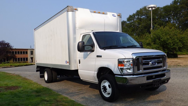 2019 Ford Econoline 16 Foot E-450 Cube Van With Ramp in Cars & Trucks in Richmond