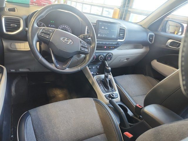 2020 Hyundai Venue Urban Edition | Heated Wheel + Seats in Cars & Trucks in Guelph - Image 4