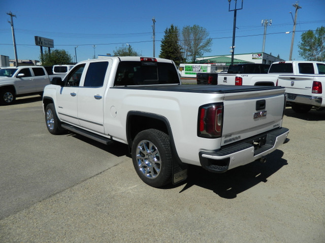 2017 GMC Sierra 1500 DENALI /6.2L ENGINE CREW CAB 6 FT BOX in Cars & Trucks in Edmonton - Image 4