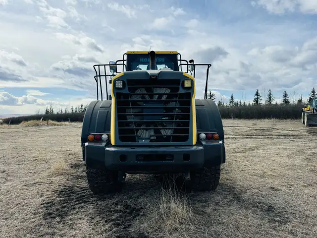 2016 Komatsu WA380-7 LOADER dans Équipement lourd dans Calgary - Image 5