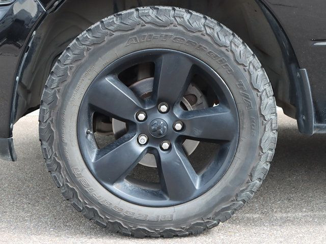 2021 Ram 1500 Classic Express 4x4 Crew Cab 5'7 Box in Cars & Trucks in Calgary - Image 4