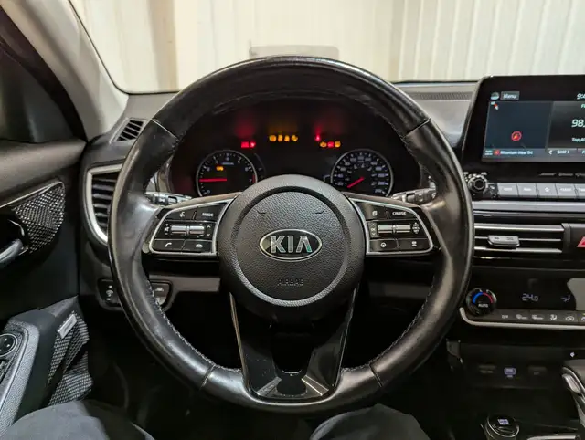 2021 Kia Seltos SX Turbo AWD | No Accidents | Leather | Heate... in Cars & Trucks in Calgary - Image 19