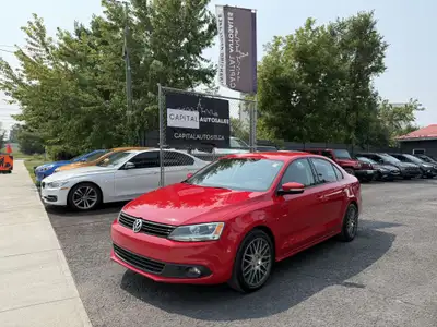 NO ACCIDENT HISTORY / DEALER SERVICED SINCE NEW ! Check out this stylish 2014 Volkswagen Jetta Trend...