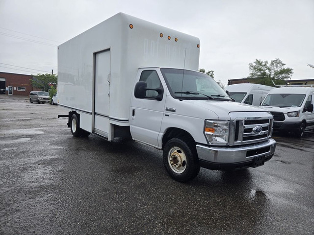 2019 Ford E-450 E-450 - 16Ft - 6.2L V8 Gas - Side Access Door in Cars & Trucks in City of Toronto - Image 2