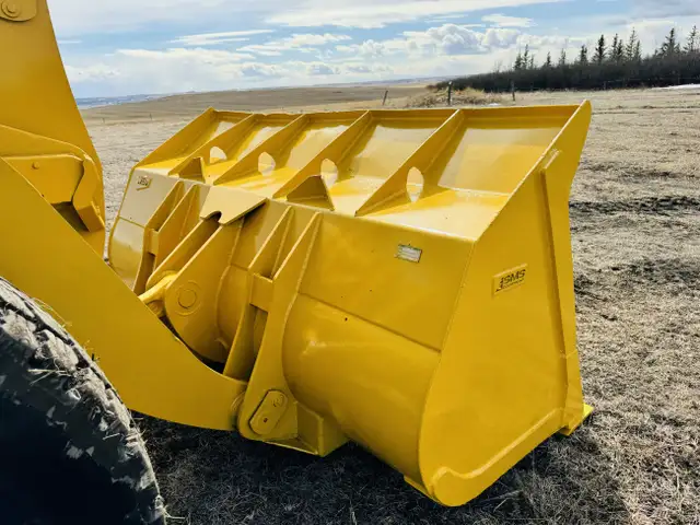 2016 Komatsu WA380-7 LOADER dans Équipement lourd dans Calgary - Image 16