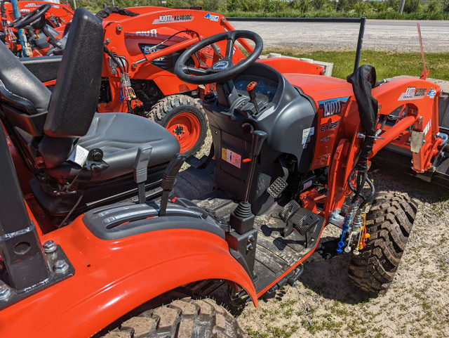 Kioti CX2510 Compact Tractor and Loader 0% Fin. OAC in Farming Equipment in Ottawa - Image 3