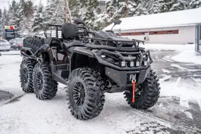 APPLY NOW: https://www.ridecollective.ca/get-pre-approved 2024 Can-Am Outlander 6X6 comes with a pow...