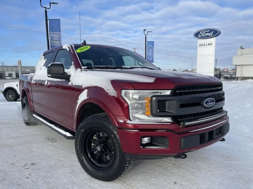 2019 Ford F-150 XLT comes with stock rims/ tires!