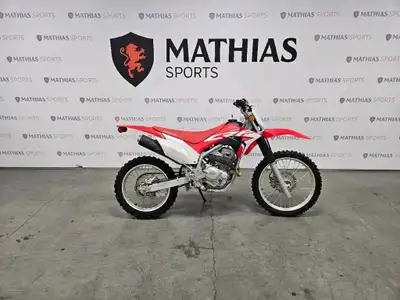 Motocross HONDA CRF250F 2020 Le paiement est calculé sur un terme de 260 semaines avec un taux d'int...