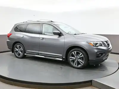 2019 Nissan Pathfinder One Owner Platinum 7-Seater AWD, Leather,