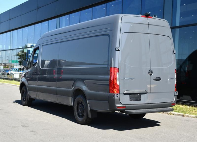 2025 Mercedes-Benz Sprinter 2500 170 Wheelbase High Roof RWD dans Autos et camions  à Laval/Rive Nord - Image 4