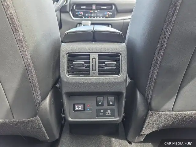 2021 Nissan Rogue Platinum in Cars & Trucks in Ottawa - Image 32