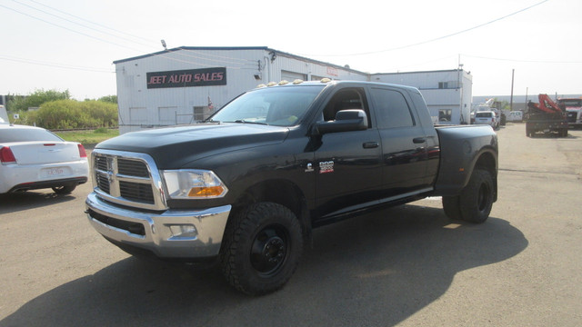 2011 DODGE RAM 3500 SLT MEGA CAB SHORT BOX in Heavy Equipment in Vancouver - Image 2