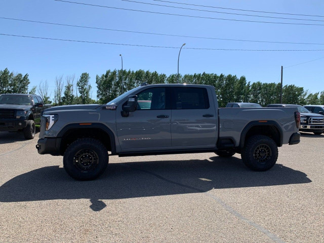 2025 GMC Sierra 2500HD in Cars & Trucks in Medicine Hat - Image 4
