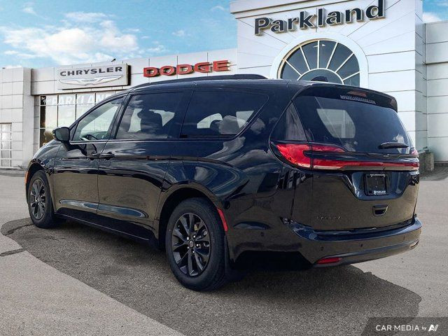 2025 Chrysler Pacifica Select Stow N Go Nav Capable 360 Camera in Cars & Trucks in St. Albert - Image 3
