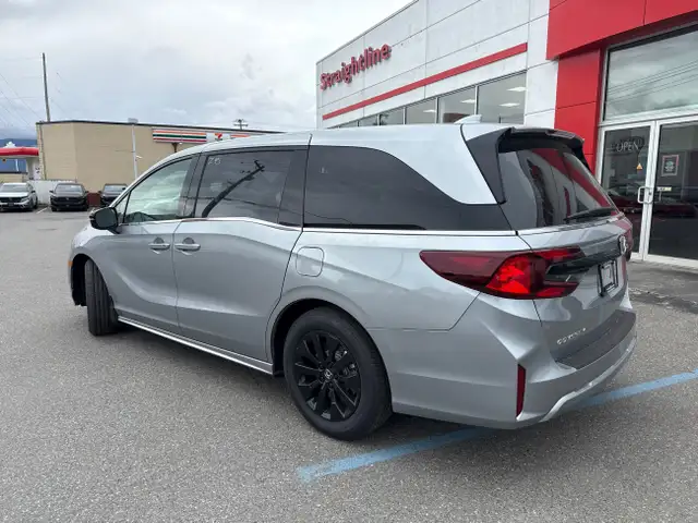 2025 Honda Odyssey in Cars & Trucks in Terrace - Image 7