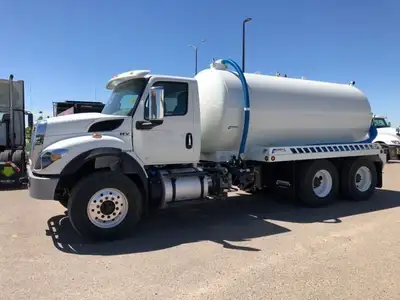 Stock #: 5117-26 Tandem Axle Septic Truck, Cummins L9 engine (350) HP, Allison (Auto) transmission (...