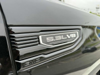 FRONT BUCKET SEATS WITH CENTRE CONSOLE|5.3L ECOTEC 3 V8 ENGINE|PREFERRED PACKAGE|X31 OFF-ROAD AND PR... (image 8)