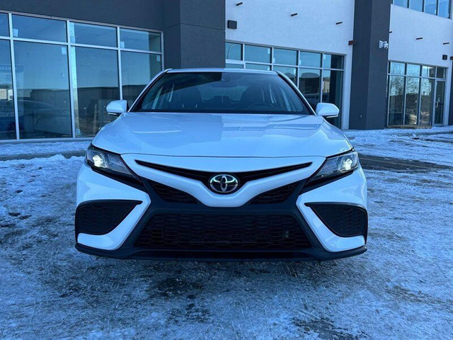 2021 Toyota Camry SE in Cars & Trucks in St. Albert - Image 2